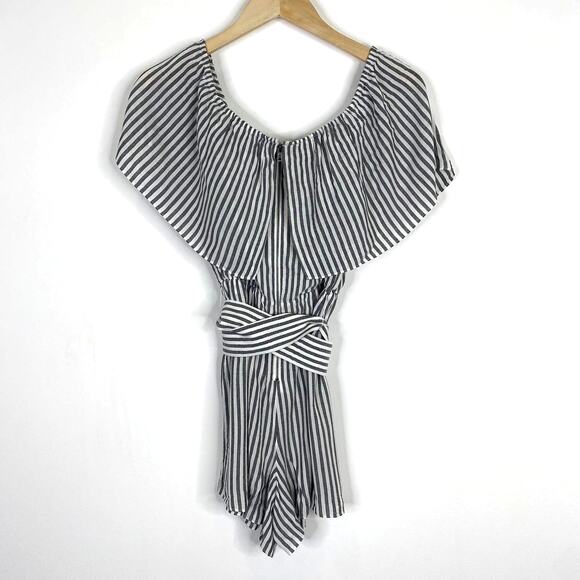 ALICE+OLIVIA Dory Romper Shorts Sz 0 Black Stripe Off Shoulder Ruffled Coastal - Picture 7 of 12